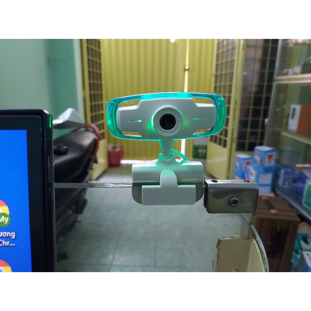 Webcam máy tính có led chủ động tắt mở dạng kẹp HD 720p | BigBuy360 - bigbuy360.vn