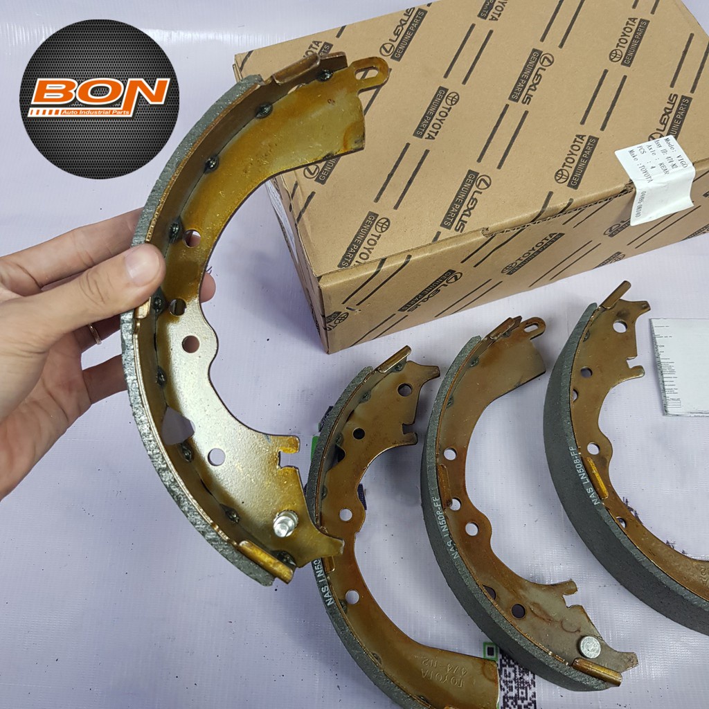 Má phanh  sau xe Toyota Innova  Mã: 044950K040 / 04495YZZZ2