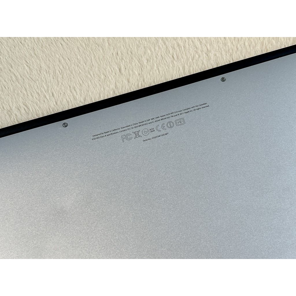 Máy tính Macbook Air (13-inch, Late 2010) Intel Core 2 Duo 1.86 GHz / RAM 4GB / SSD 256GB MC504