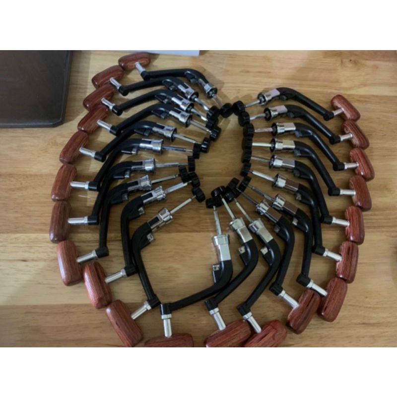 Tay Quay Kim Loại Dùng Cho Máy size 2.000 - 7.000, núm gỗ lục giác