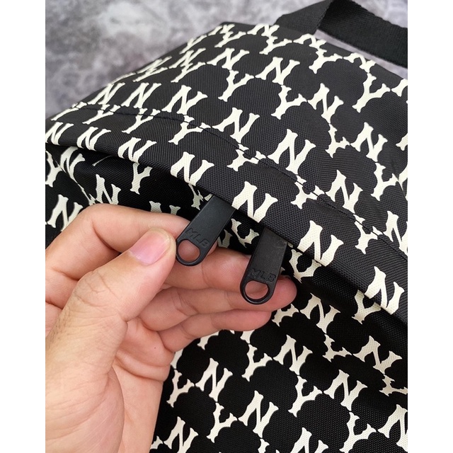 Balo MLB monogram quốc dân