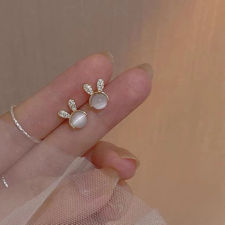 Đôi Bông Tai Hình Chú Thỏ Đính Đá Opal Dễ Thương Cho Nữ s925