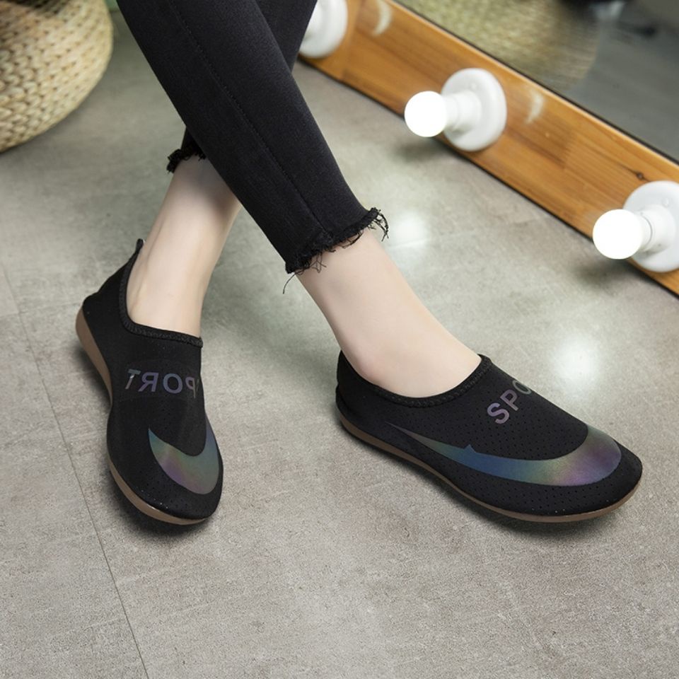 Giày Thể Thao Chạy Bộ Chống Trượt Thoáng Khí Đế Bằng Co Giãn Màu Sắc Thời Trang Xuân Hè Năm 2021 Cho Nữ Dễ Phối Đồ