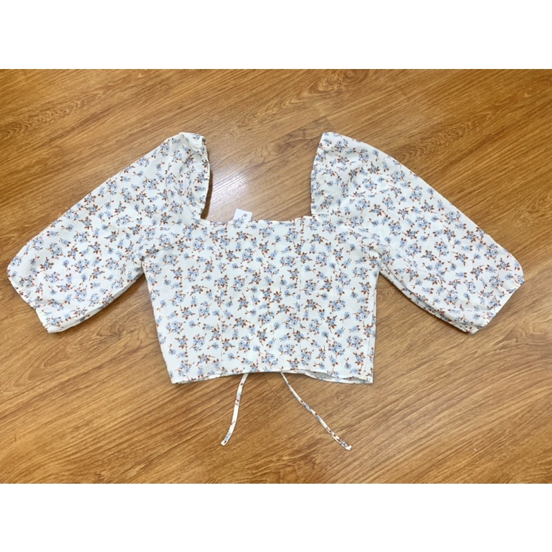 Áo Primark cổ vuông Crop