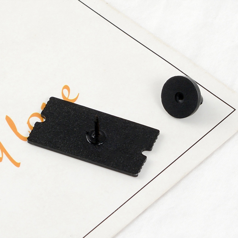 Trang Sức Cài Áo Hình Vé Xem Phim Kinh Dị Cổ Điển