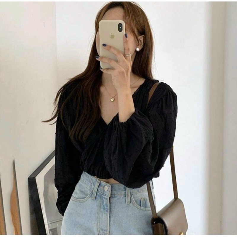 Áo Kiểu MOONI TOP form chuẩn basic thiết kế cổ V vạt chéo trước ngực khoe vòng ngực