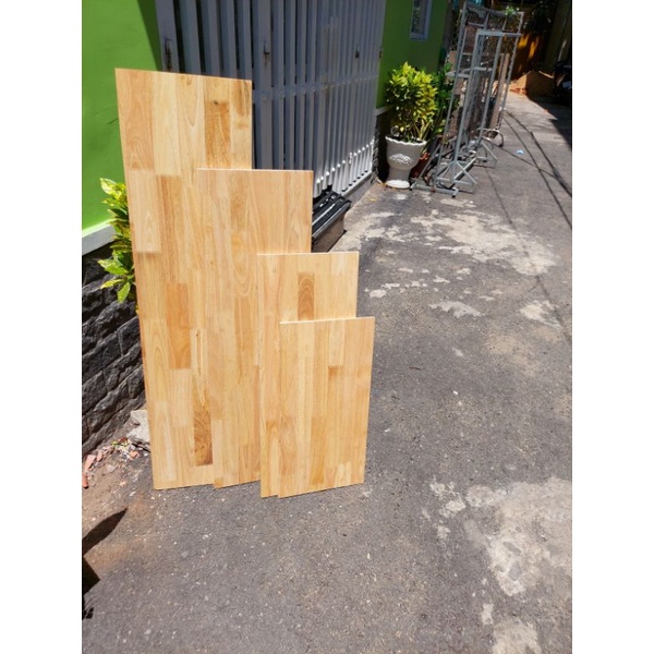 Tấm ván GỖ GHÉP 20x120x18mm  làm  bàn  kệ, kệ sách ,giá đỡ , gỗ cao su phủ keo không thấm nước