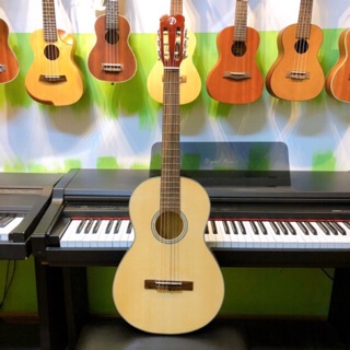 Đàn guitar classic mini VP SVMN mặt gỗ thông dành cho người mới bắt đầu, phù hợp các bạn nhỏ từ 10 tuổi