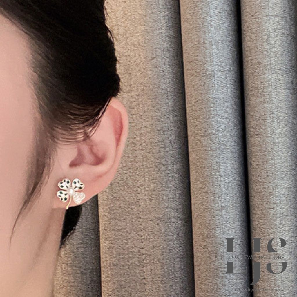 Bông tai hợp kim bạc titan Lux Jewelry, khuyên tai nữ cỏ 4 lá đính đá - LUXJ927