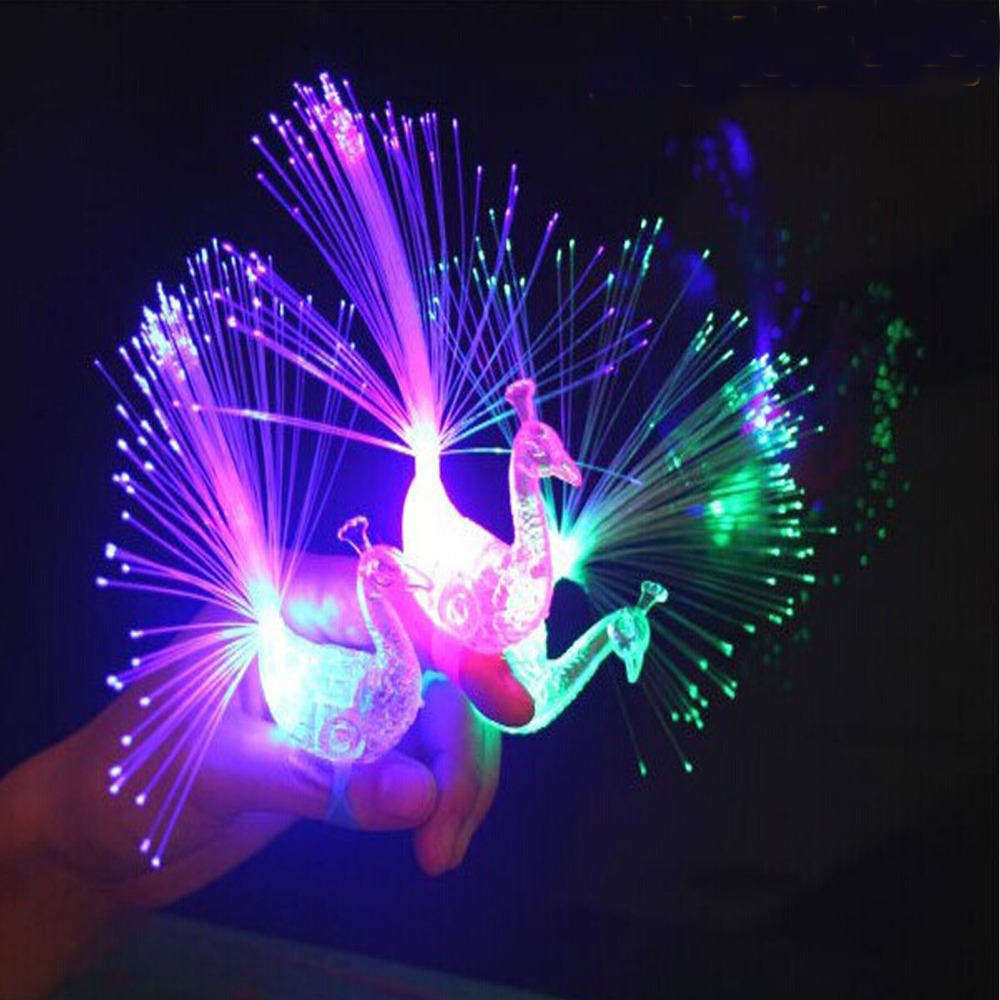 Nhẫn Hình Đuôi Công Có Đèn Led Phát Sáng