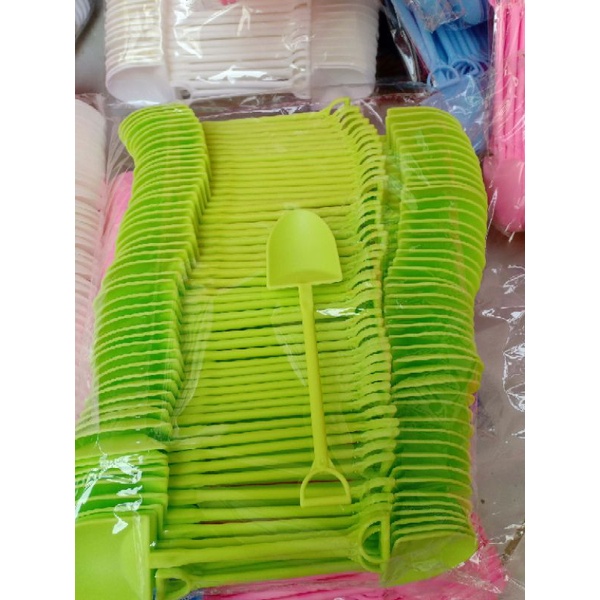 Xẻng xanh lá