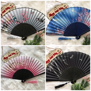 Quạt Vải gấp nếp PHONG CÁCH CỔ TRANG mê ly