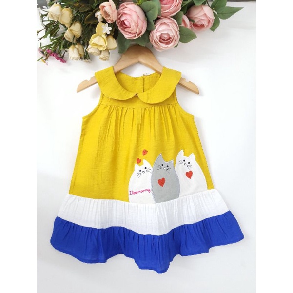 Váy Đầm Bé Gái Chất Liệu Đũi Mềm Mát In Hình Ba Con Mèo Cho Bé 8-26Kg