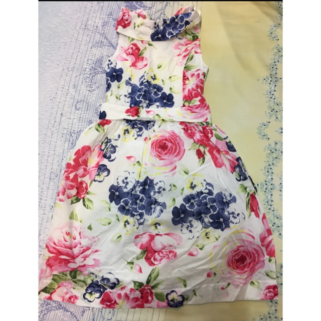 Đầm của Nga Size 8-9 tuổi.