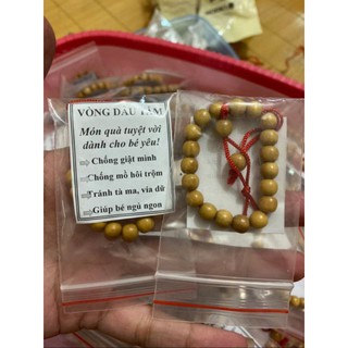 Vòng dâu tằm cho bé ngủ ngon