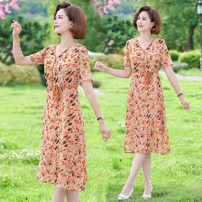 Váy dài qua gối kiểu mới mùa hè của mẹ trung niên và người già 40 tuổi 50 hoa voan quý phái Thời trang phong c