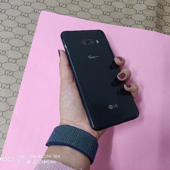 Mới nhập LG V40 len ken màu đen ram6gb snapdragon 845