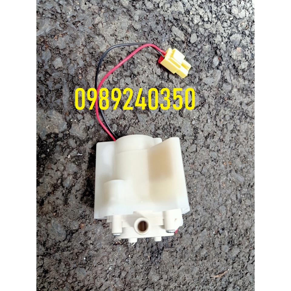 Bơm nước lên tủ lạnh Samsung chính hãng
