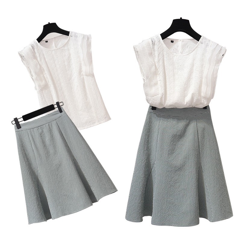 Áo ren kiểu CAO CẤP kết hợp chân váy sọc lạ mắt