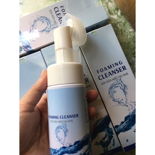 Sữa rửa mặt tạo bọt Foaming Cleanser 200ml