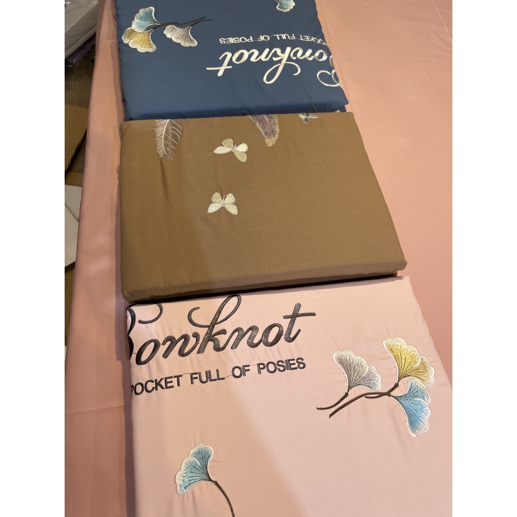 Bộ chăn ga gối Cotton 100% họa tiết thêu lông vũ sang trọng, chất liệu nhập khẩu cao cấp mềm mịn thoáng mát - Bông.Decor