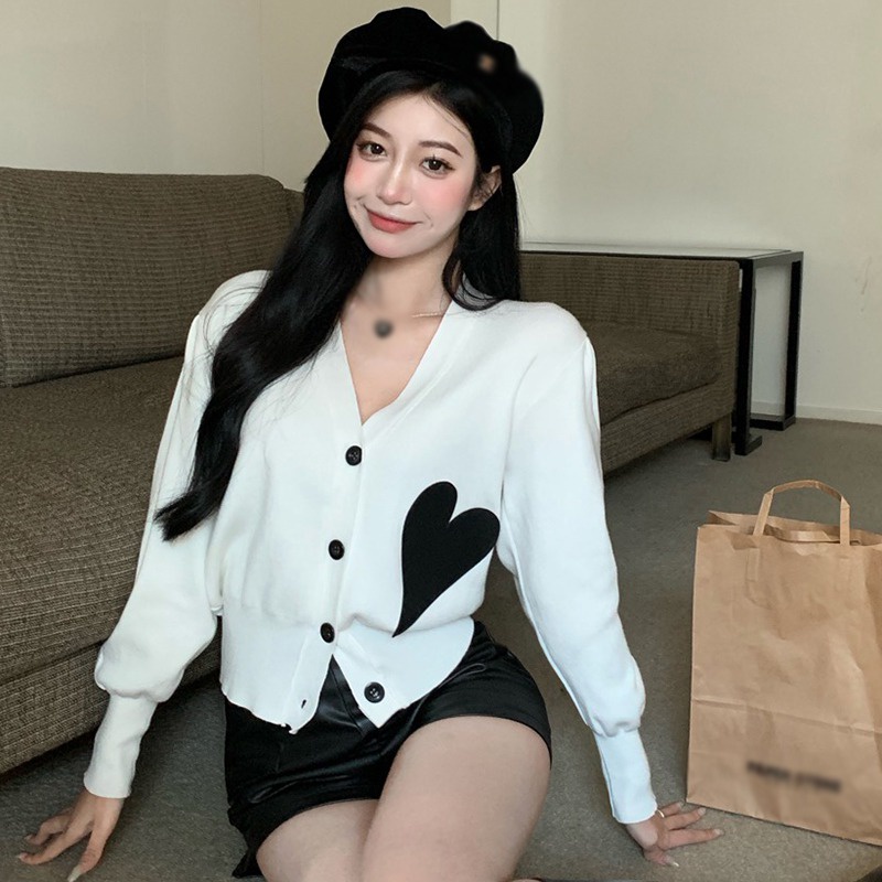 Áo khoác cardigan dệt kim dáng rộng họa tiết trái tim xinh xắn cho nữ