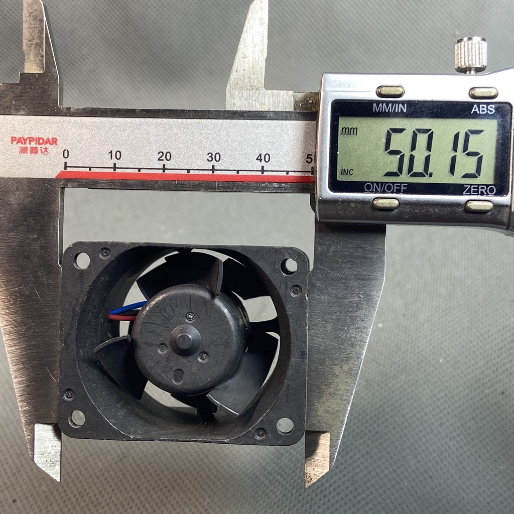 QUẠT 4 cm DELTA, 12V 0.68A. GIÓ MẠNH. GFB0412SHE