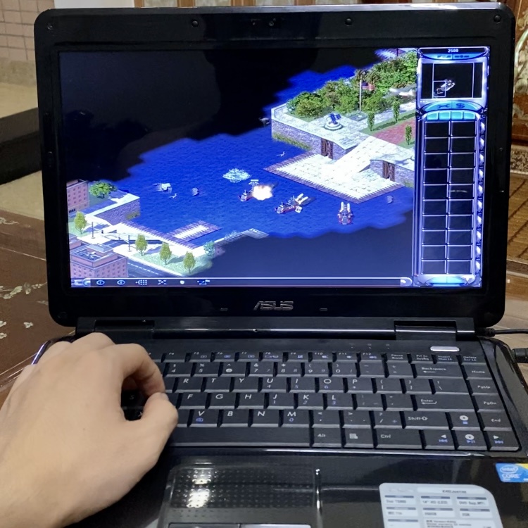 Laptop ASUS K40IJ sử dụng văn phòng, chơi game offline