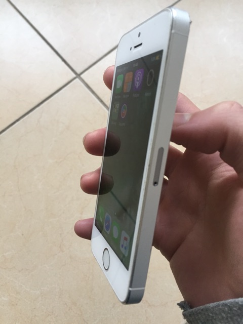 Điện thoại iPhone 5s lock 16-32gb đẹp zin 99%