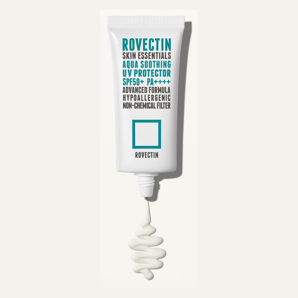 Kem Chống Nắng Vật Lí Rovectin Skin Essentials Aqua Soothing UV Protector SPF 50+ PA++++ 50ml