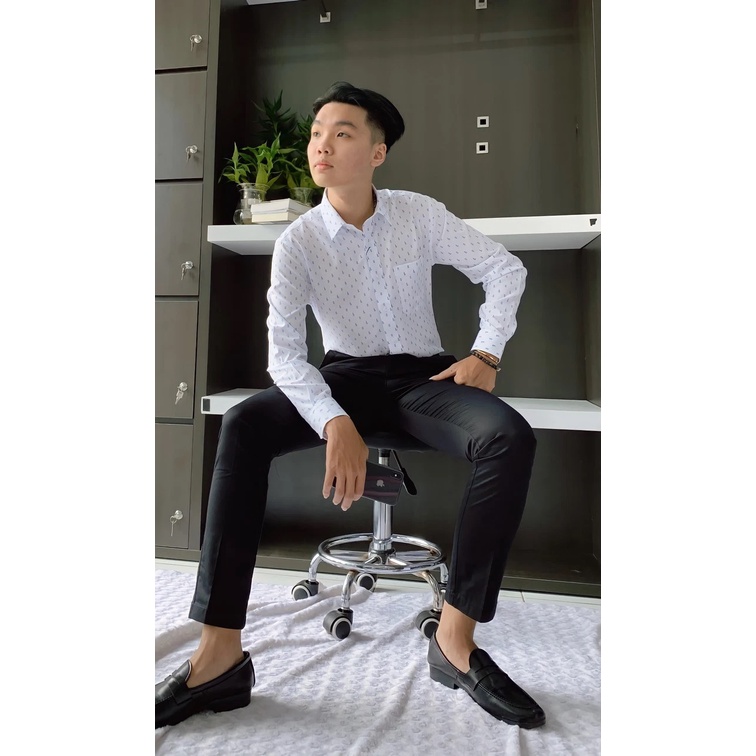 Quần dài kaki nam Owen QKSL22227 khaki công sở cao cấp màu đen trơn dáng slim fit ôm nhẹ vải thô cotton mềm mát