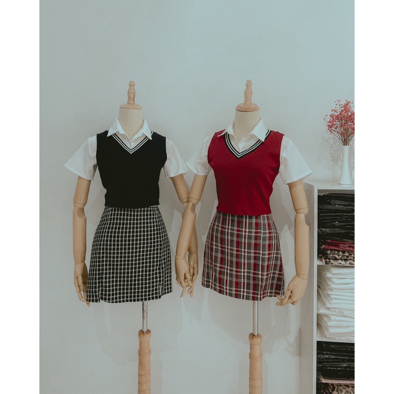 Chân váy ngắn xẻ đùi hai bên sọc caro trắng đen, váy chữ A ngắn | BigBuy360 - bigbuy360.vn