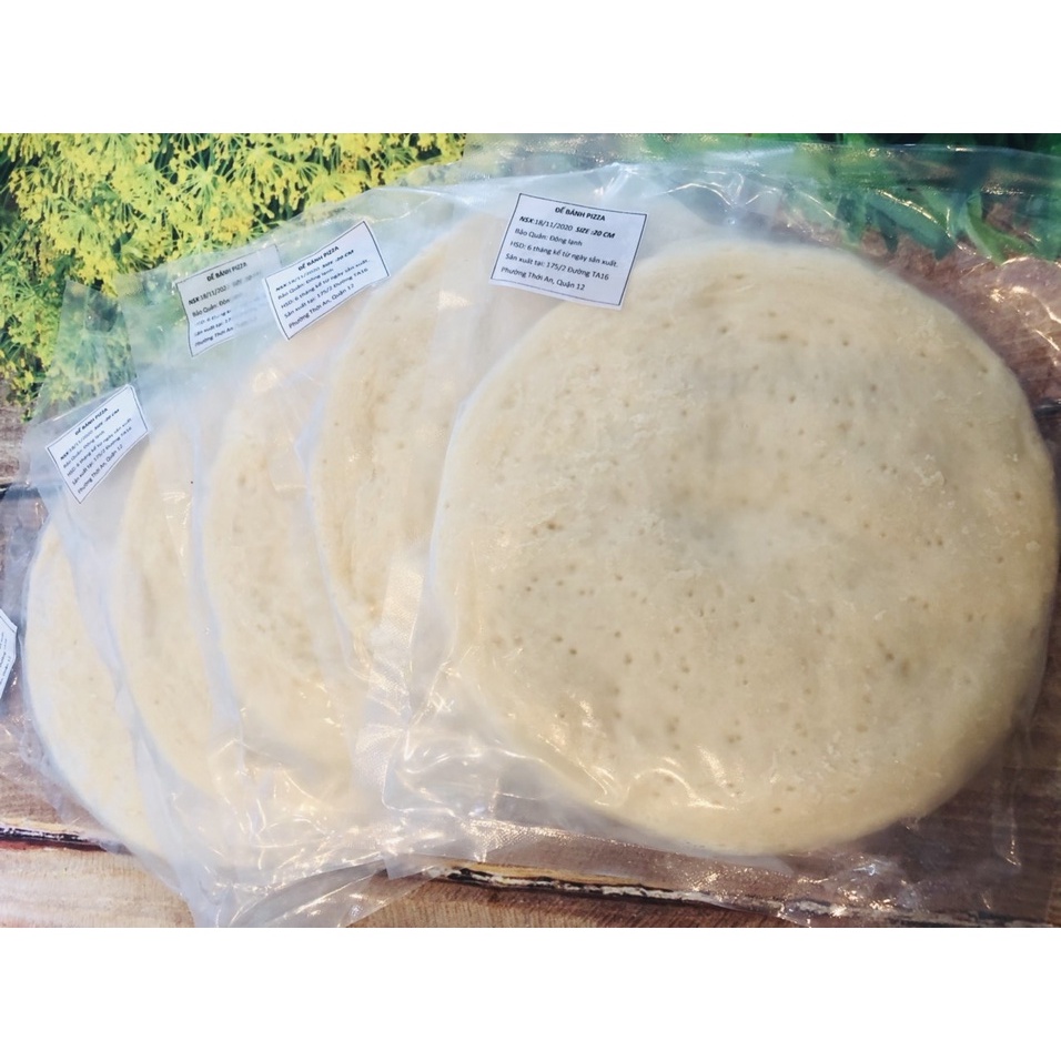 Đế bánh pizza đã nướng qua