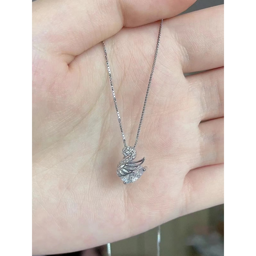 Dây chuyền titan nữ không gỉ mạ vàng 18k hình thiên nga đá sang chảnh  Her Accessories CT26