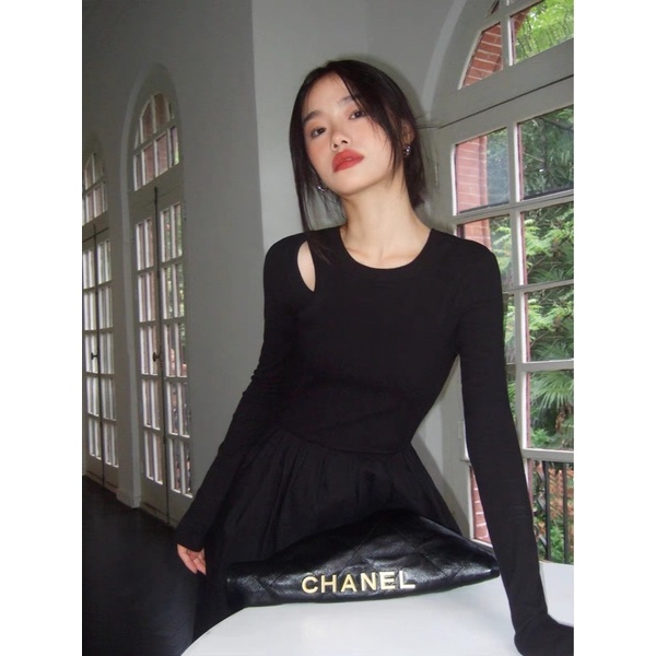 Đầm dài tay chân váy xoè cutout vai