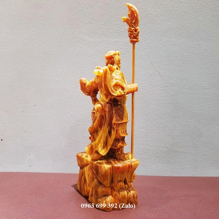 Tượng quan công gỗ huyết long