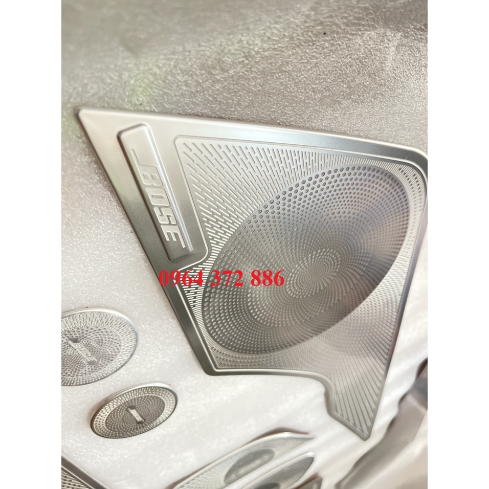 Ốp màng loa cánh cửa xe Kia Carnival 2021 - 2022 - Bộ 9 chi tiết có 2 mẫu Titan và Inox