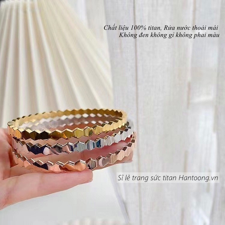 Vòng tay titan nữ không gỉ mạ vàng 18k thiết kế hình đơn giản thời trang hàn quốc 2022