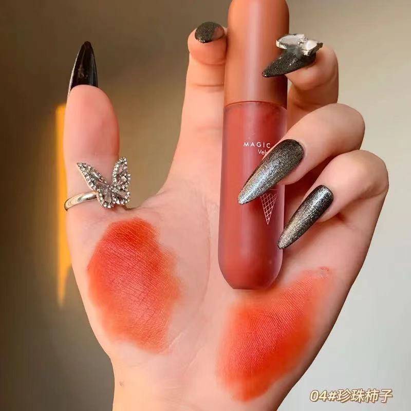 [Hàng mới về] Son kem trang điểm dưỡng ẩm lâu trôi chống thấm nước thiết kế họa tiết que kem đáng yêu