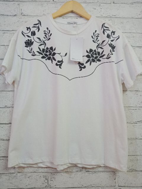 Áo thun hoa văn #Zara