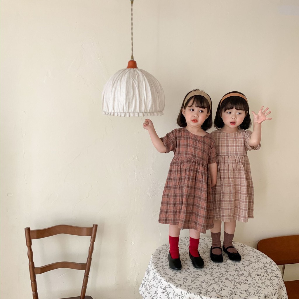 Đầm ca rô ngắn tay Vintage cho bé D526