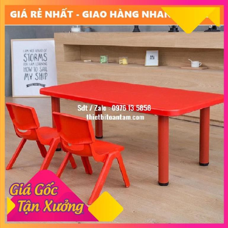 ( giá rẻ nhất )  Bàn  nhựa đúc mầm non nhập khẩu cho bé học bài