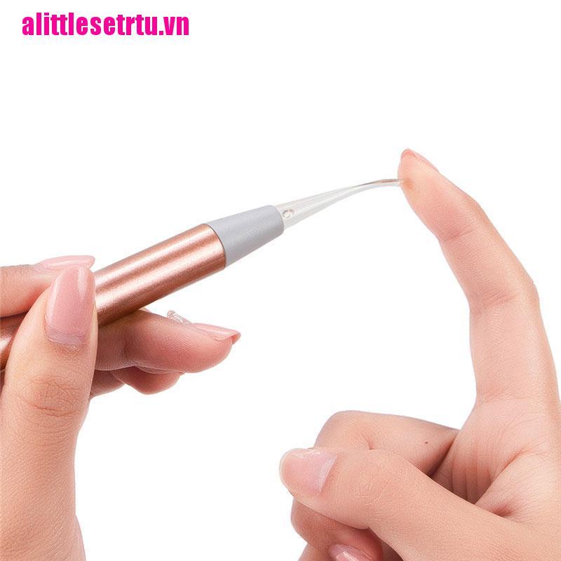 Dụng cụ lấy ráy tai có đèn pin an toàn cho bé