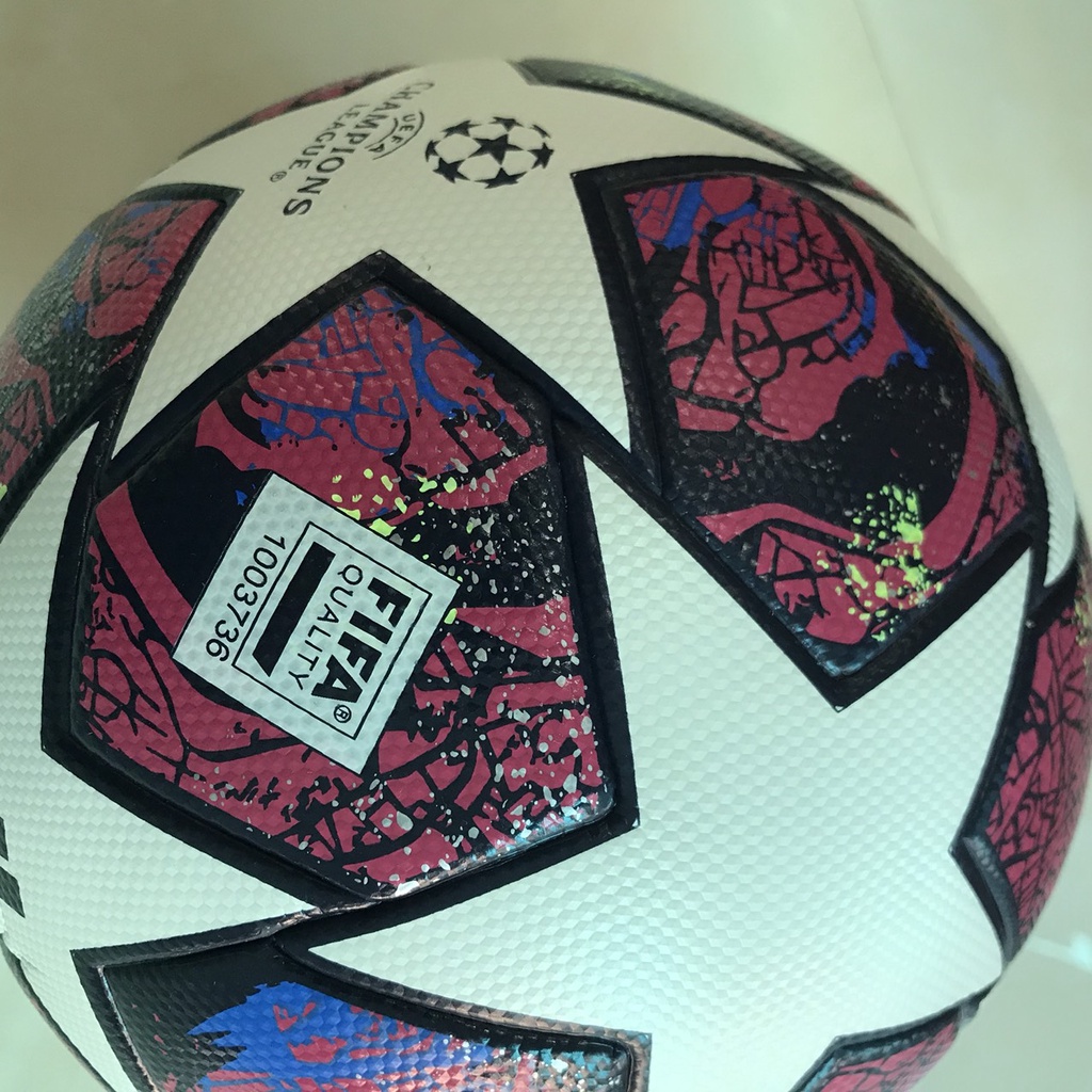 Quả bóng đá đúc chuyên nghiệp Cup C1 size 5
