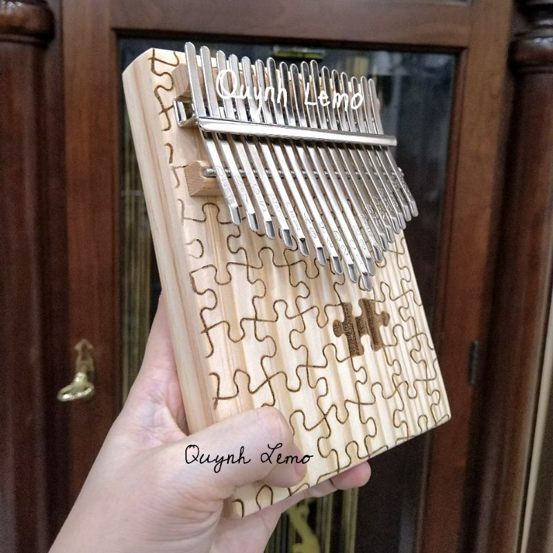 Đàn Kalimba 17 phím gỗ thông cao cấp hoạ tiết độc đáo QL1216PZ