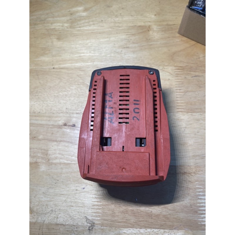 Hilti pin 22 vol 3,3 ah