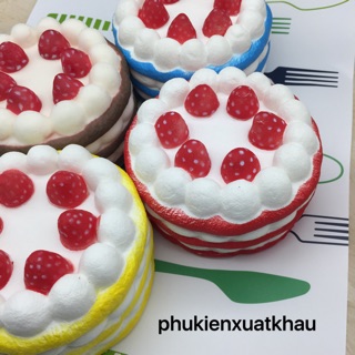 Squishy bánh gato dâu size to