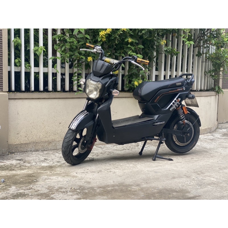 Xe máy điện Zoomer dibao biển và đăng ký đầy đủ