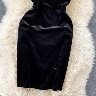 💕[[CÓ SẴN]] 💕Đầm body phối lông vũ💕