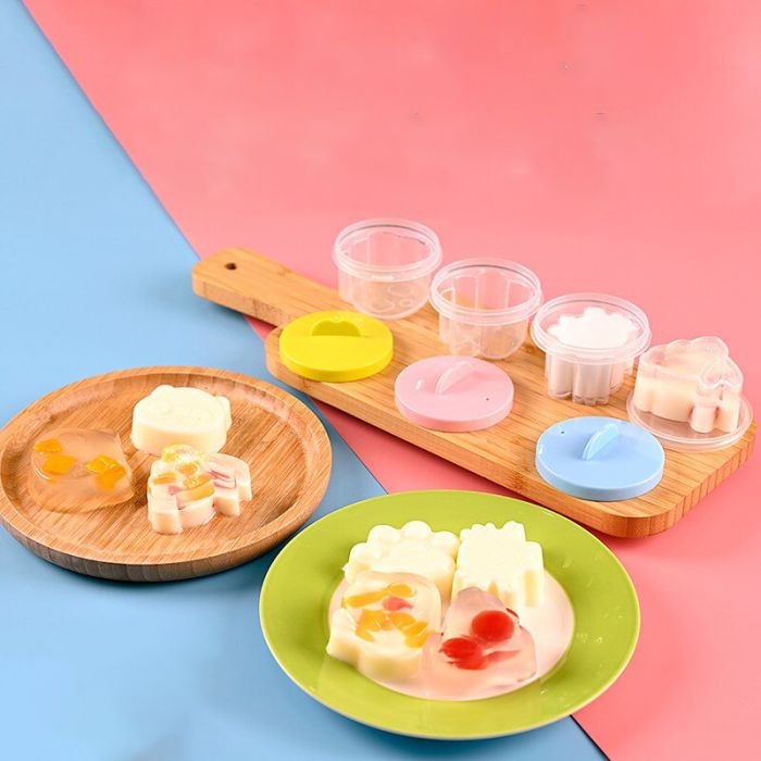 Bộ 4 khuôn nhựa KidAndMom làm bánh flan, hấp trứng hình thú cho bé ăn dặm kèm chổi silicon quét dầu